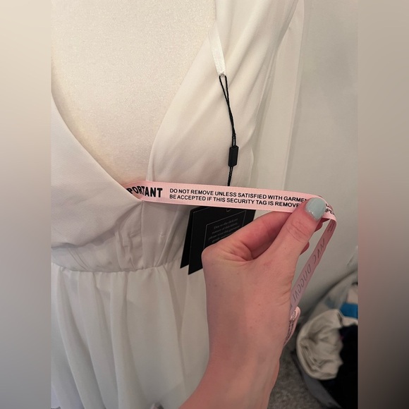 Ieena for Mac Duggal Angel Long Sleeve Chiffon Cocktail Dress White Size 4 NWT - Picture 3 of 8